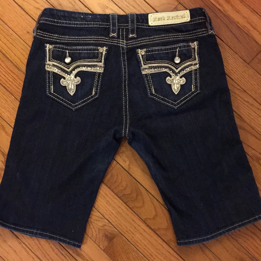 Rock revival Bermuda shorts